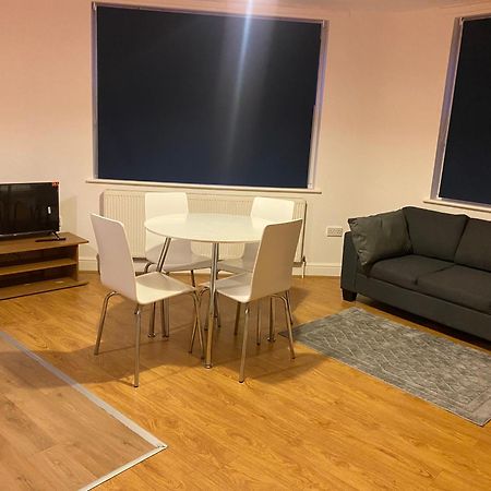 Lovely Cozy One Bedroom Apartment In Whitechapel Londres Exterior foto