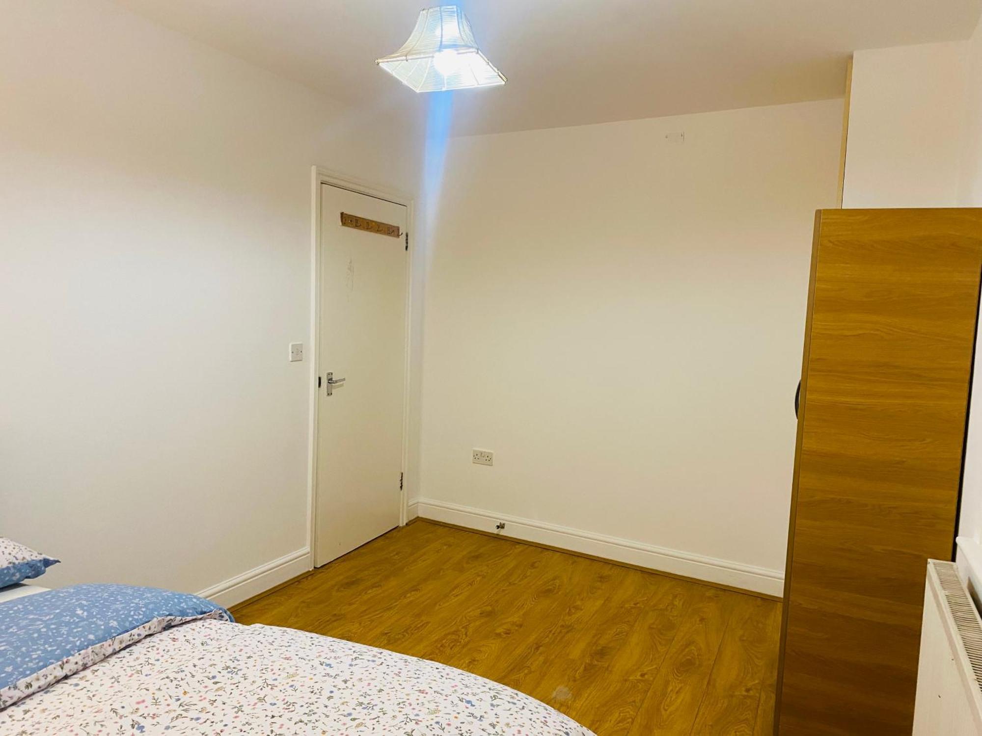 Lovely Cozy One Bedroom Apartment In Whitechapel Londres Exterior foto